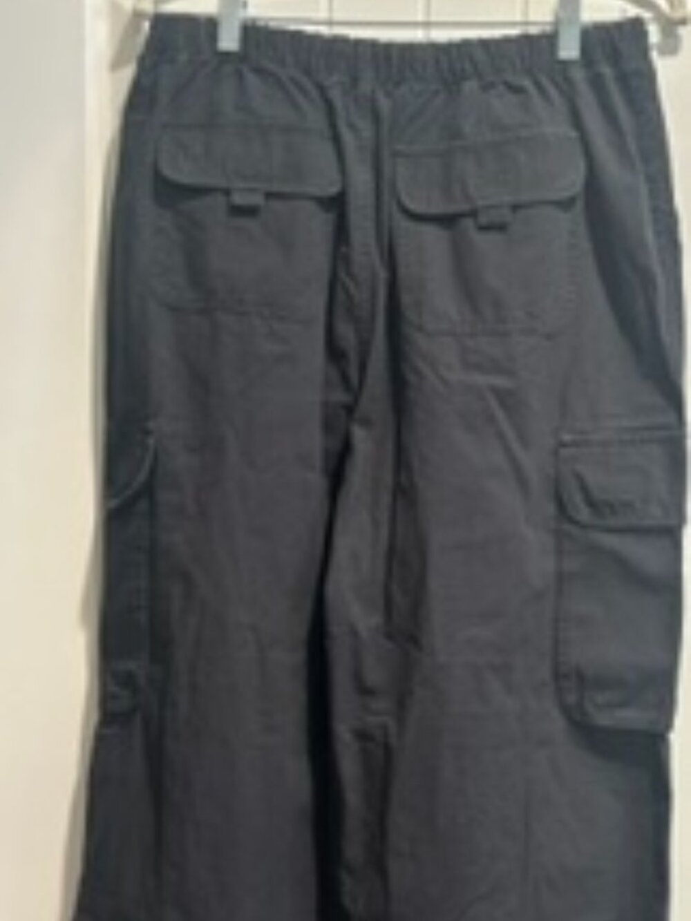 NWOT BP. Pull On Cargo Pants w/ Adjustable Bottom size- MEDIUM - Picture 3 of 4